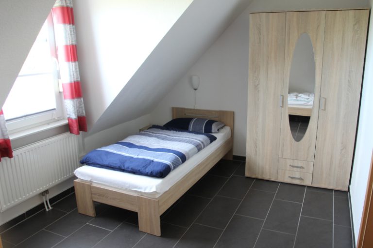 2. Schlafzimmer